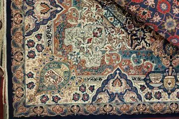 Comment reconnaitre un tapis fait à main